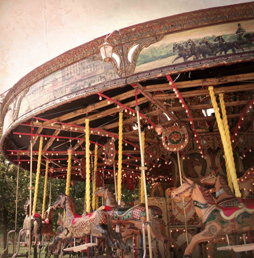 The Enchanting Carousels of Paris You Must&nbsp;Visit