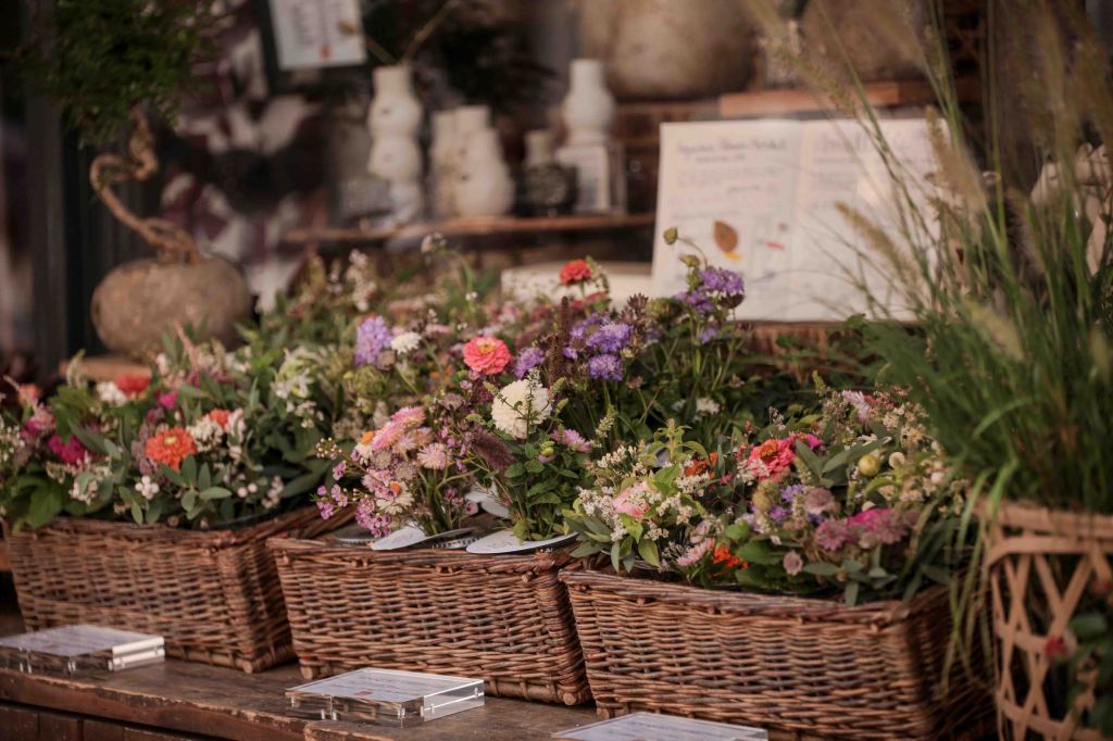Mini flower bouquets in Aoyama flower market, paris