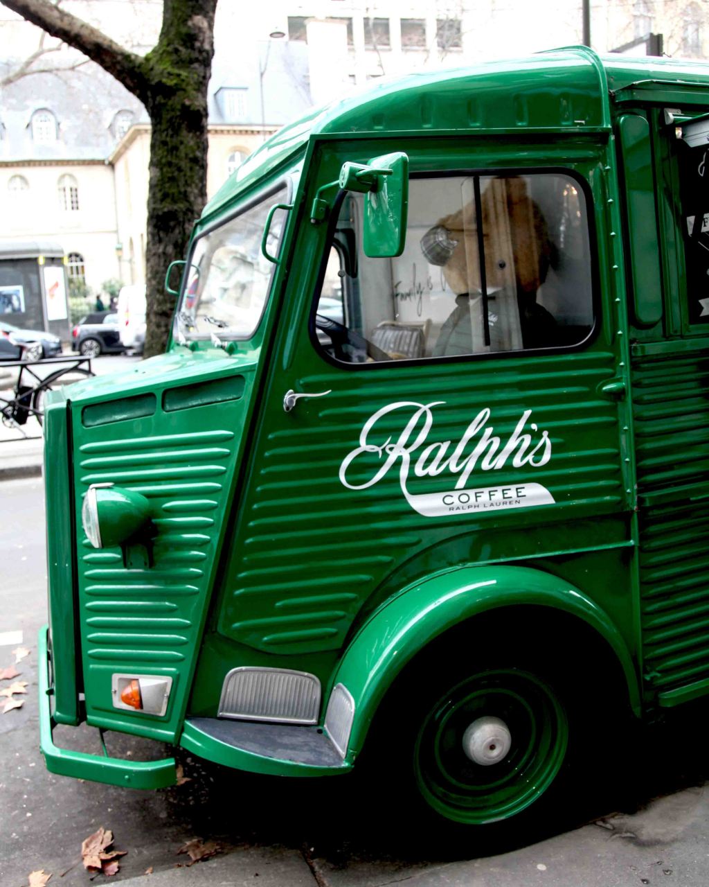 Where to drink a hot coffee in Saint-Germain des Près during Covid&nbsp;?