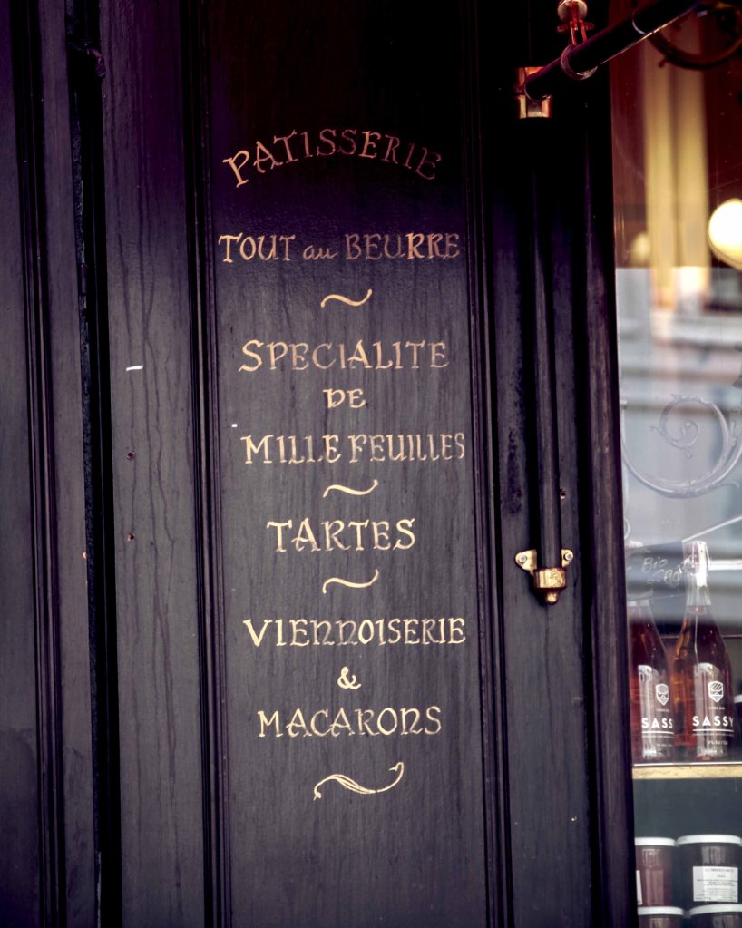 moulin de la vierge, paris, france