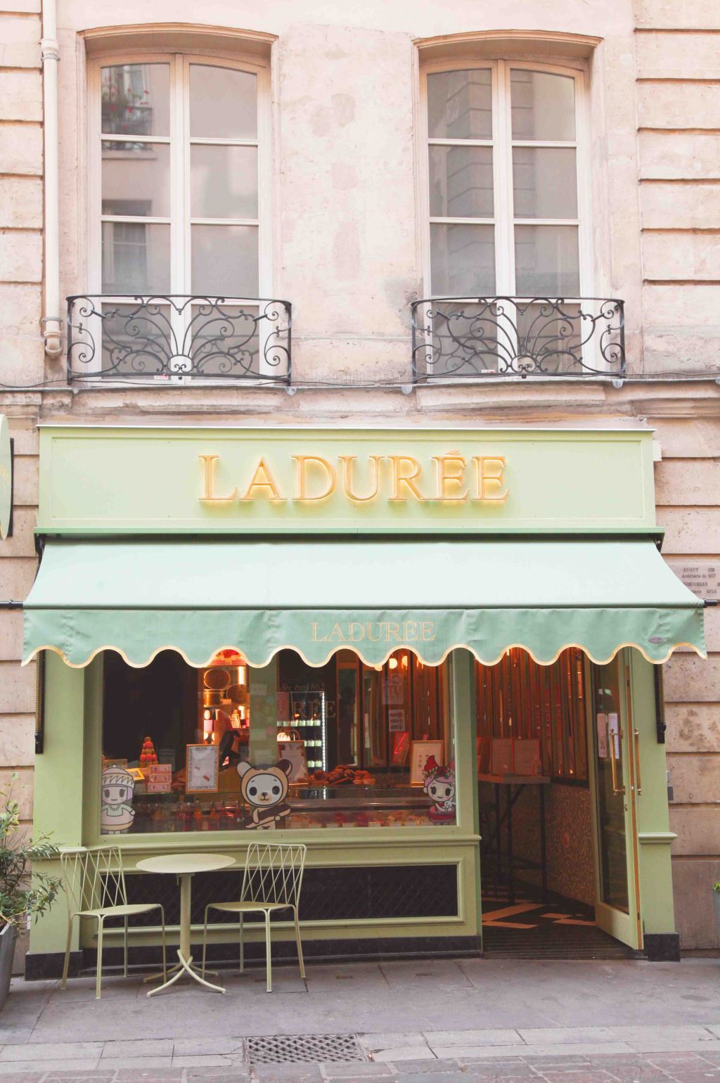 Maison Ladurée for sale&nbsp;?