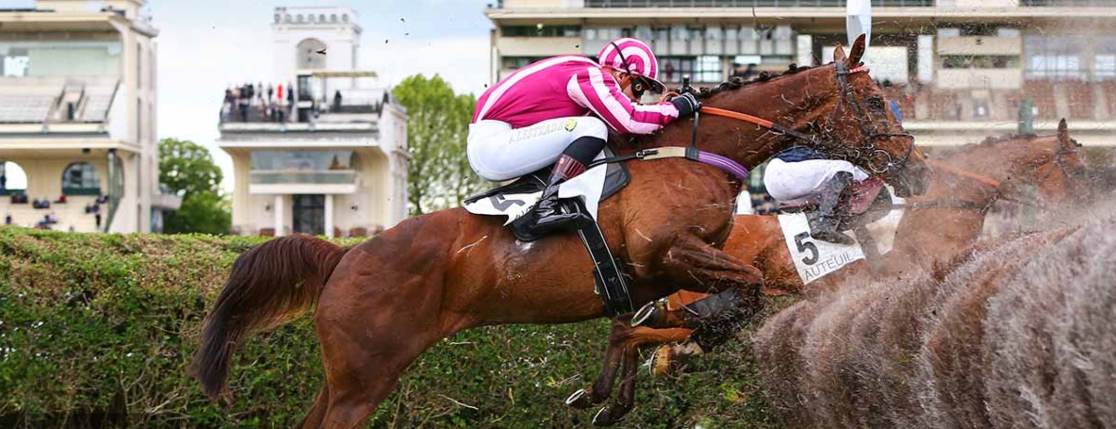 The Grand Steeple Chase of Paris is coming soon !
