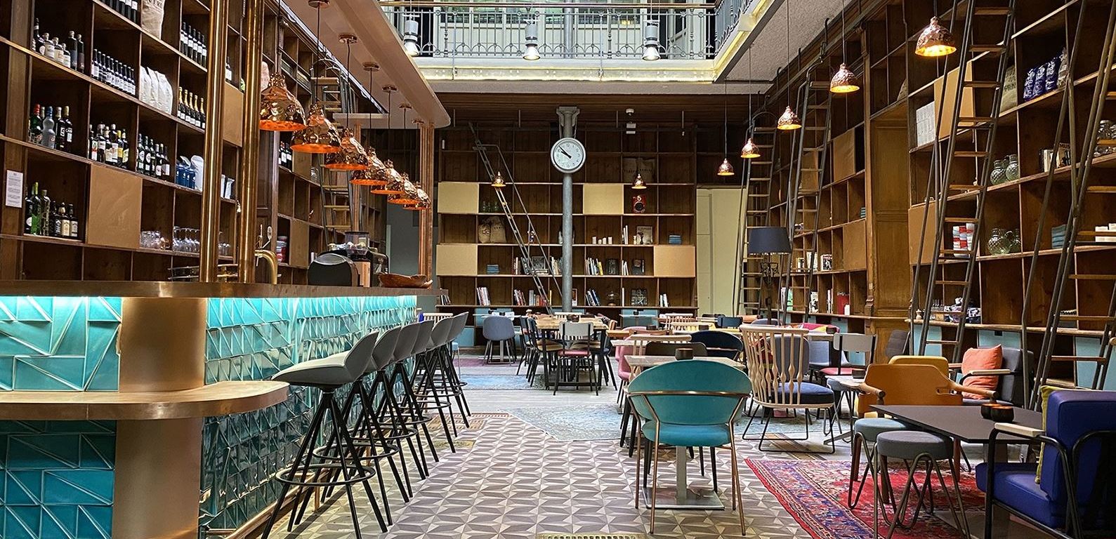 le shack restaurant in a gustave eiffel decor