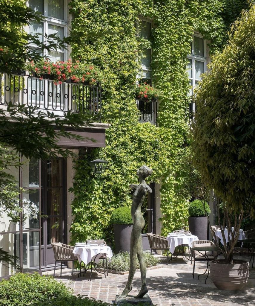 pavillon de la Reine