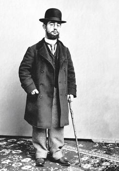 Toulouse lautrec was small 