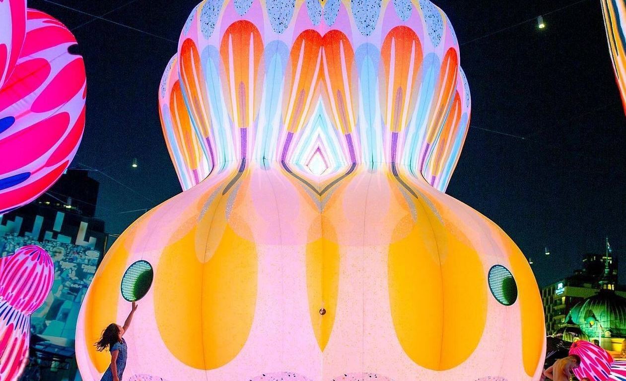 pop air paris, monumental balloons exhibition in paris