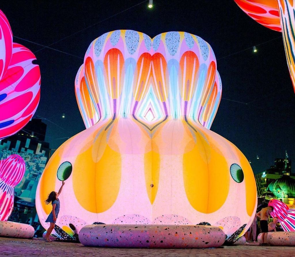 Pop Air are monumental ballons exhibition in paris la vilette