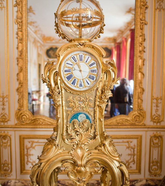 versailles clock