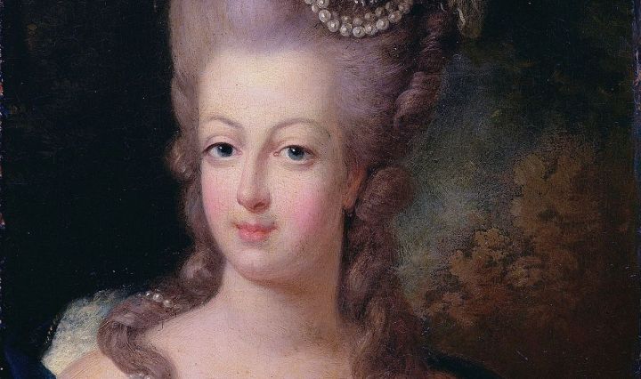 marie antoinette and her love for natural and organic cosmetics