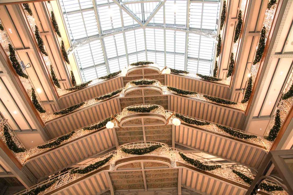 christmas at la samaritaine