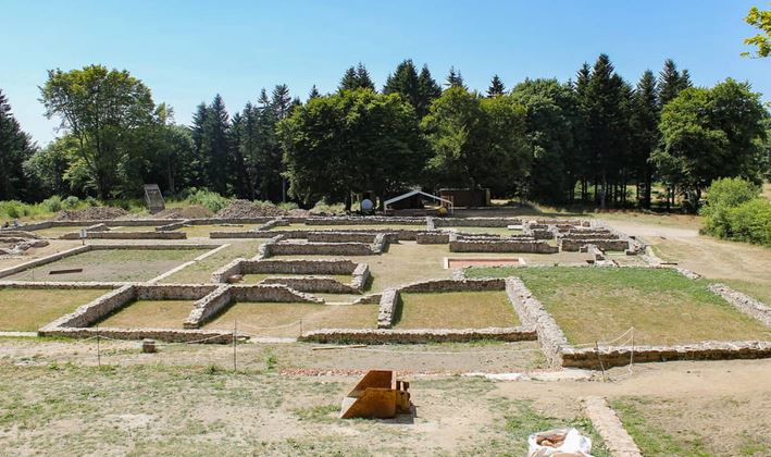  Bibracte, this remarkable site in the Morvan was the capital of the Gallic people of the Eduens, the most powerful Gallic