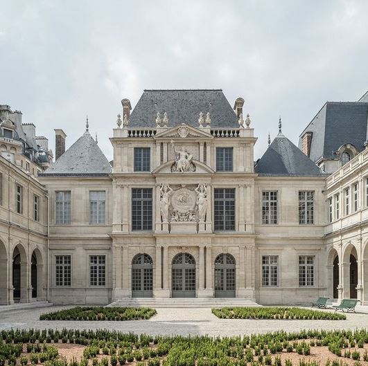 places to visit in paris when it's hot