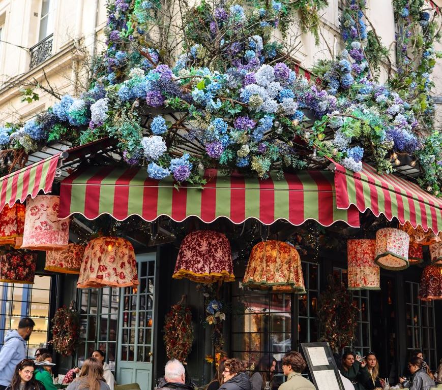 Floral cafe in paris