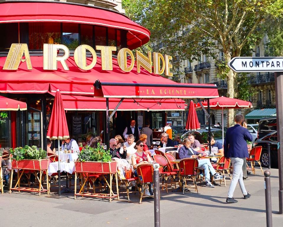 The 4 Most Historic Cafés in Paris for Writers & Art Lovers